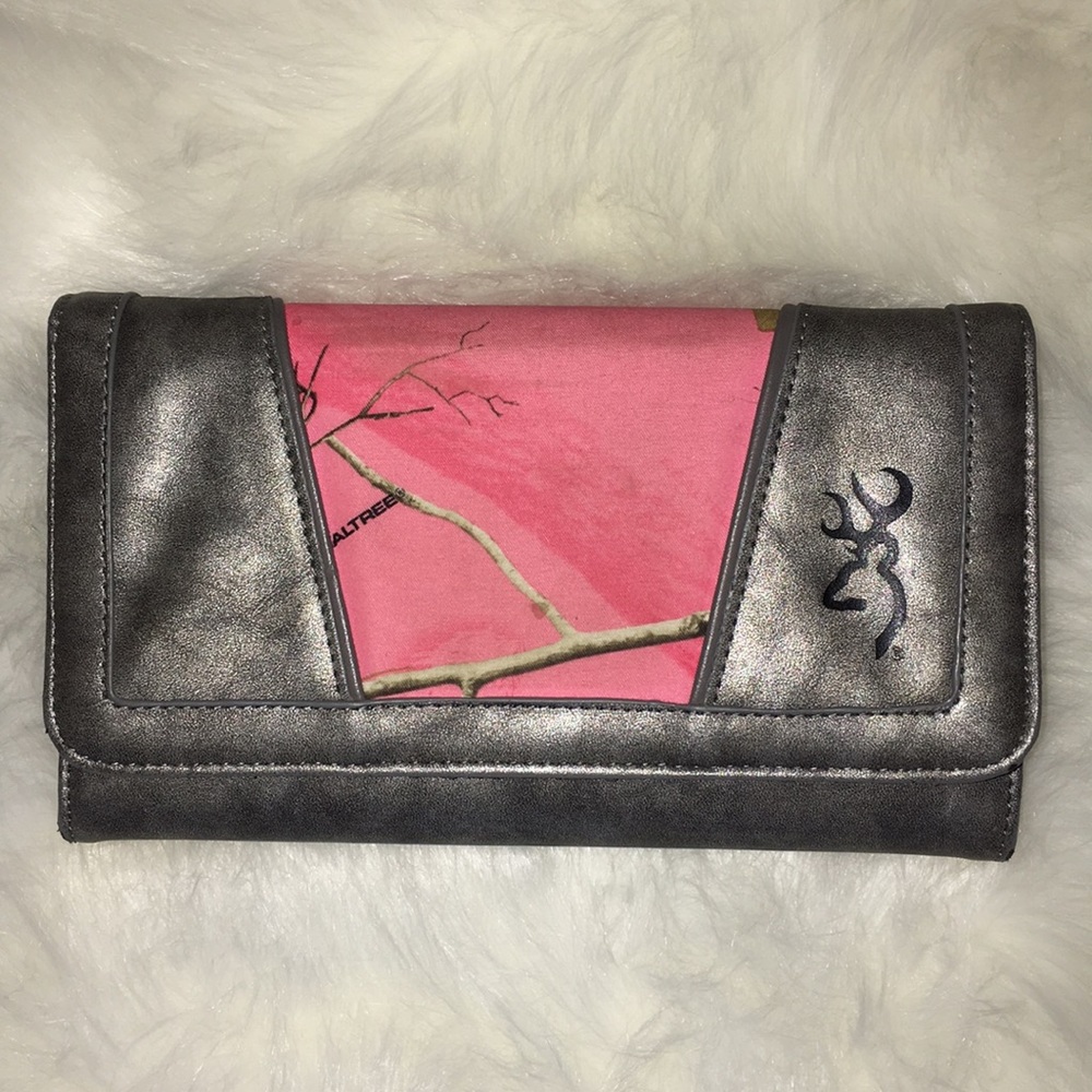 Realtree Pink Camo Card Wallet!